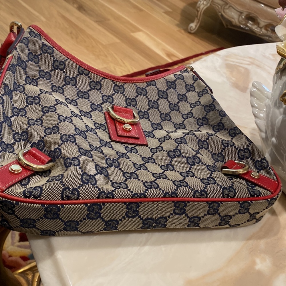 Gucci - Picture 4 of 6
